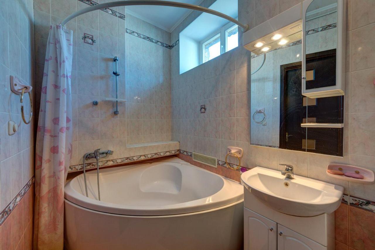 Apartments With Three Rooms On Shevchenko Blvd Kiev Ngoại thất bức ảnh